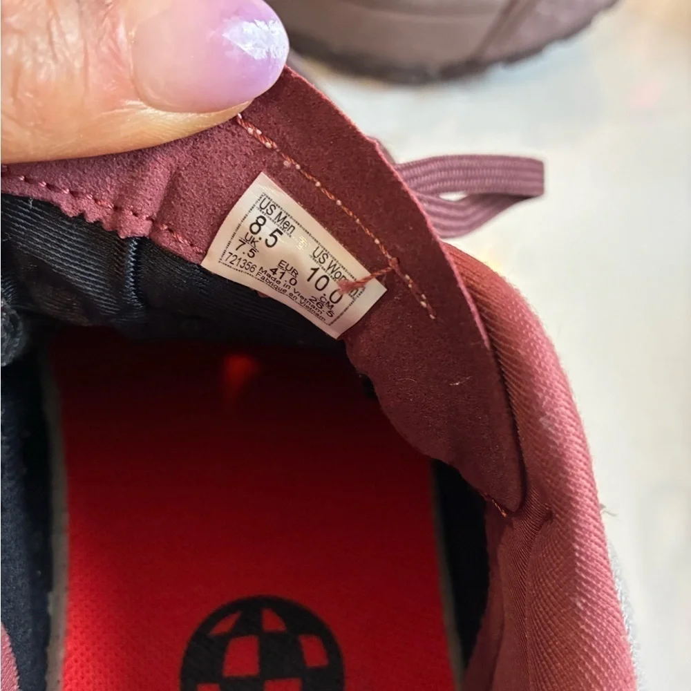 Vans crosspath sneakers burgundy W 10 M 8.5